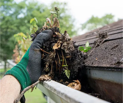 cleaning gutter